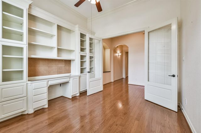 2 Sagestone, Conroe, TX 77304