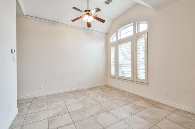2 Sagestone, Conroe, TX 77304