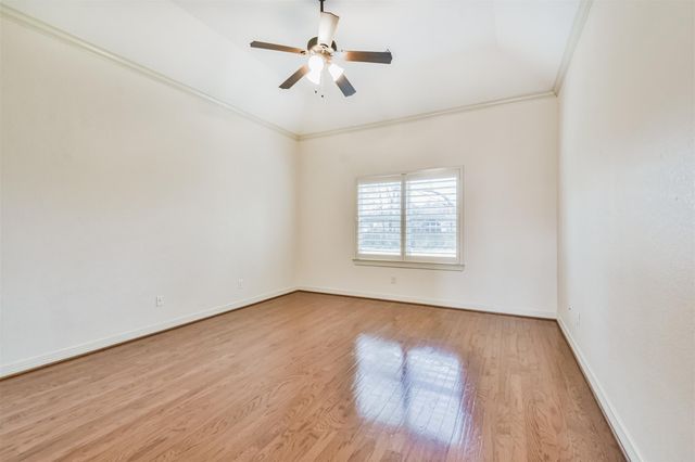 2 Sagestone, Conroe, TX 77304