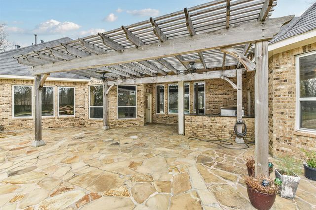 2 Sagestone, Conroe, TX 77304