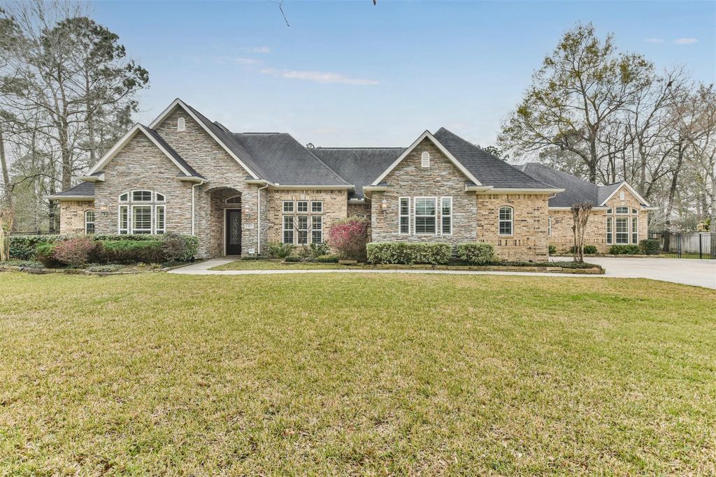 2 Sagestone, Conroe, TX 77304