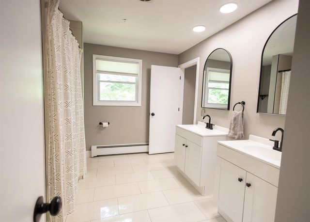 32 Alvirne Drive, Hudson, NH 03051