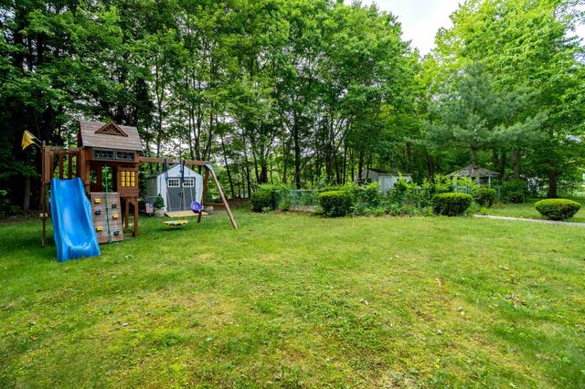 32 Alvirne Drive, Hudson, NH 03051