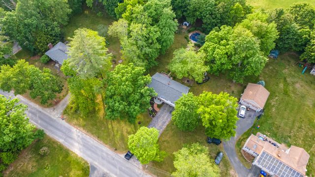32 Alvirne Drive, Hudson, NH 03051