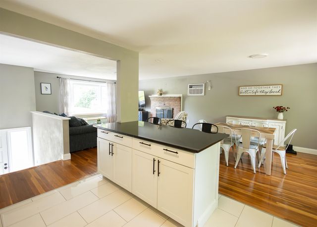 32 Alvirne Drive, Hudson, NH 03051