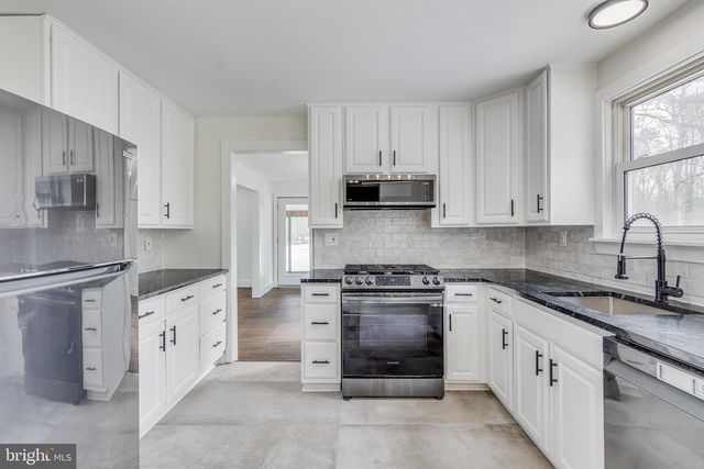 496 TUCKERTON RD, Medford, NJ 08055