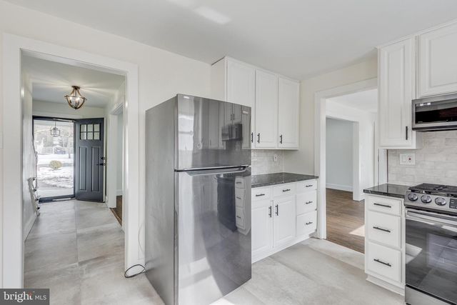 496 TUCKERTON RD, Medford, NJ 08055