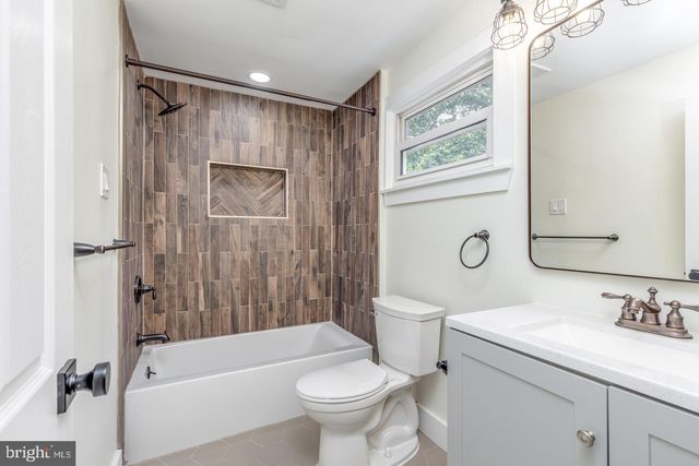 496 TUCKERTON RD, Medford, NJ 08055