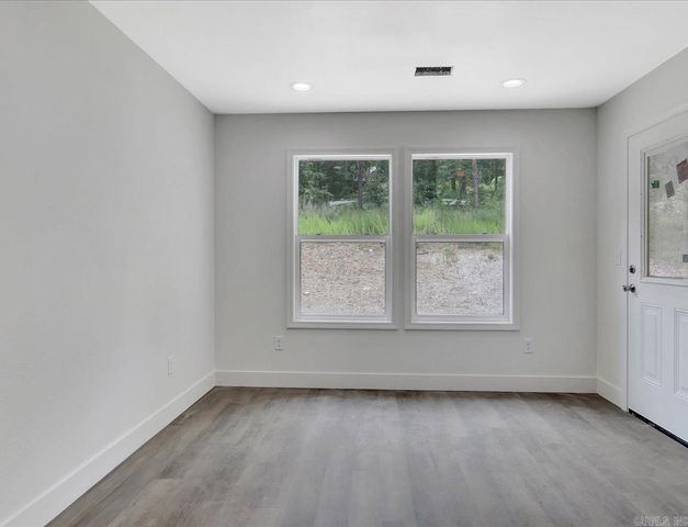 312 Columbia Hills Street, Hot Springs, AR 71913