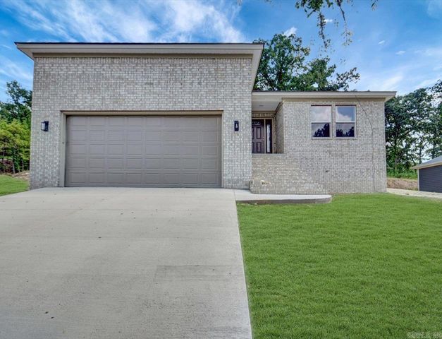 312 Columbia Hills Street, Hot Springs, AR 71913