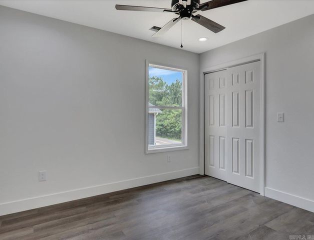 312 Columbia Hills Street, Hot Springs, AR 71913