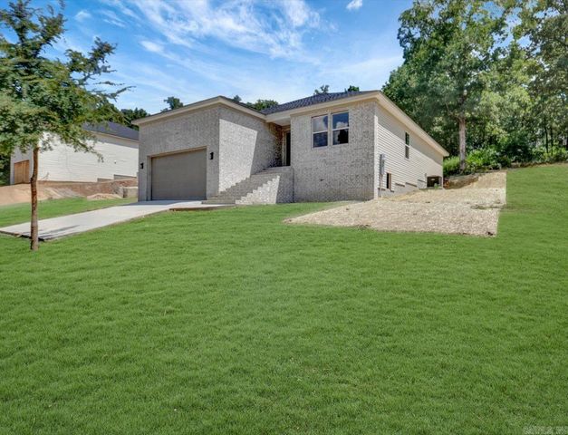 312 Columbia Hills Street, Hot Springs, AR 71913