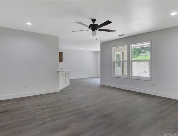 312 Columbia Hills Street, Hot Springs, AR 71913