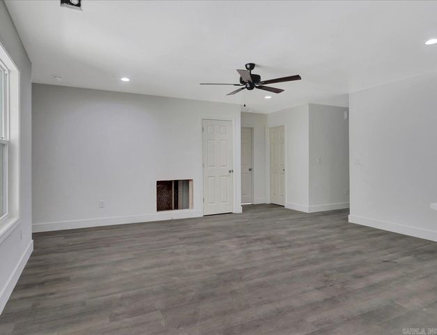 312 Columbia Hills Street, Hot Springs, AR 71913