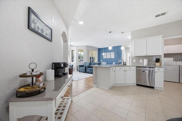 301 TERRACE RIDGE CIRCLE 301, Davenport, FL 33896