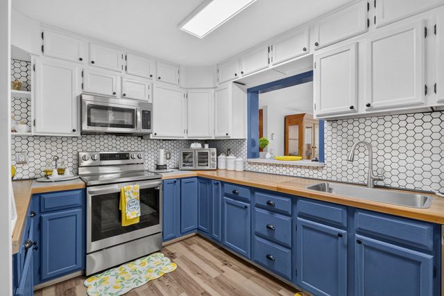 4004 Van Buren Street NE, Albuquerque, NM 87110