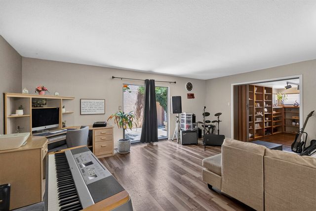 4004 Van Buren Street NE, Albuquerque, NM 87110