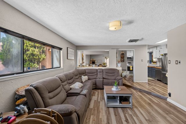 4004 Van Buren Street NE, Albuquerque, NM 87110