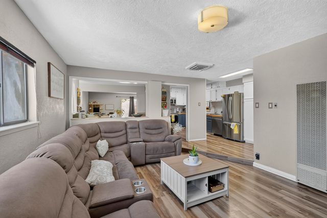 4004 Van Buren Street NE, Albuquerque, NM 87110