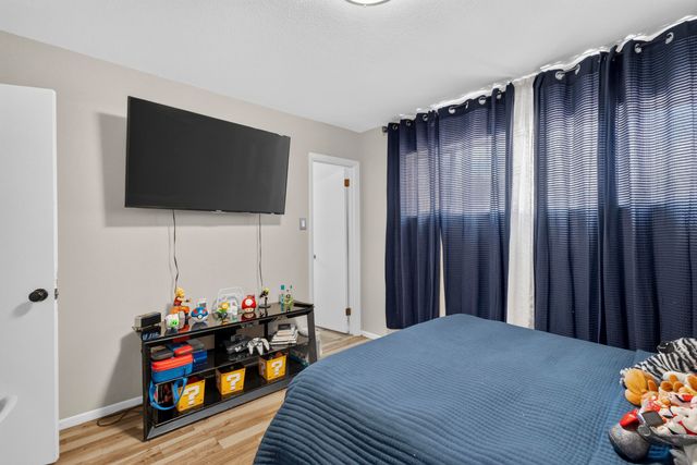 4004 Van Buren Street NE, Albuquerque, NM 87110