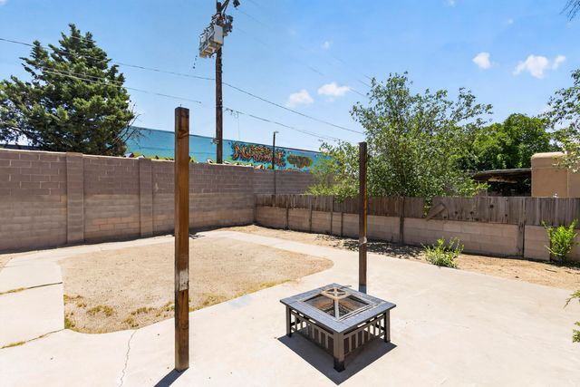 4004 Van Buren Street NE, Albuquerque, NM 87110