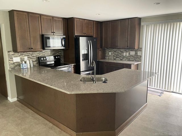 5639 Heathdale Avenue, Warren, MI 48092