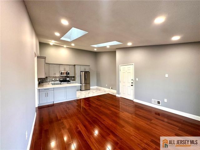 341 Wimbeldon Court, North Brunswick, NJ 08902