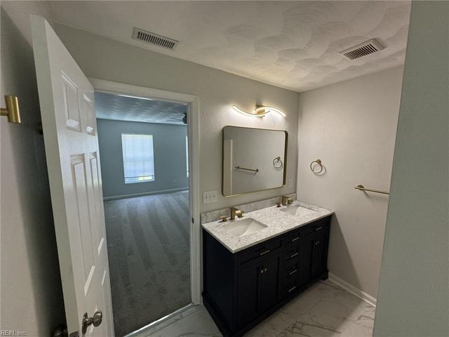 8217 Simons DR, Norfolk, VA 23505