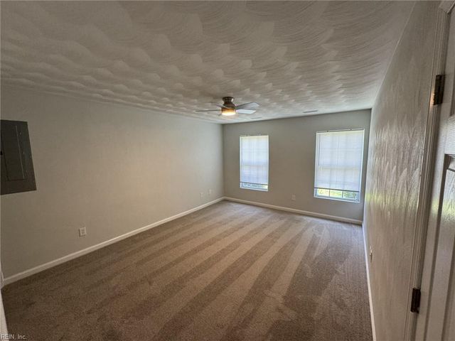 8217 Simons DR, Norfolk, VA 23505