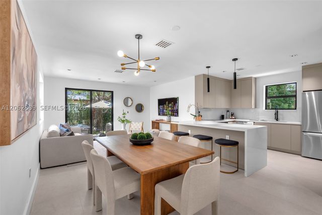 536 Minorca Ave, Coral Gables, FL 33134
