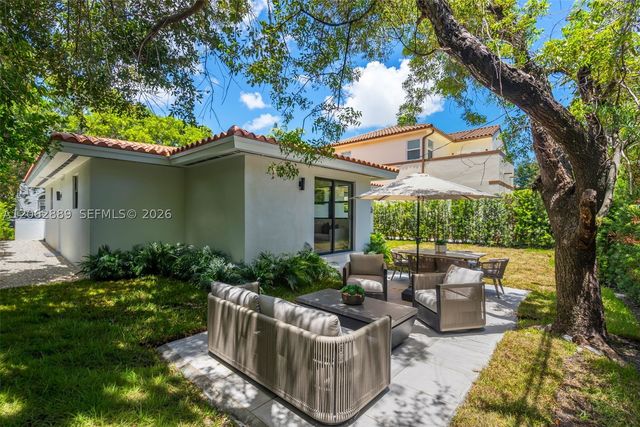 536 Minorca Ave, Coral Gables, FL 33134