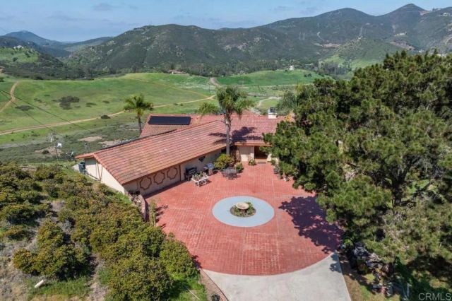 2702 Country Club Drive, Escondido, CA 92029