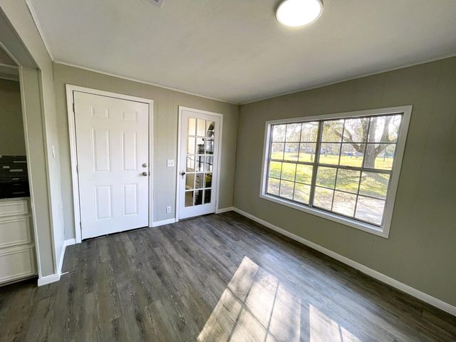 104 County Road 2401, Hull, TX 77564