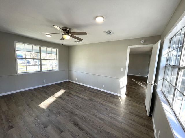 104 County Road 2401, Hull, TX 77564