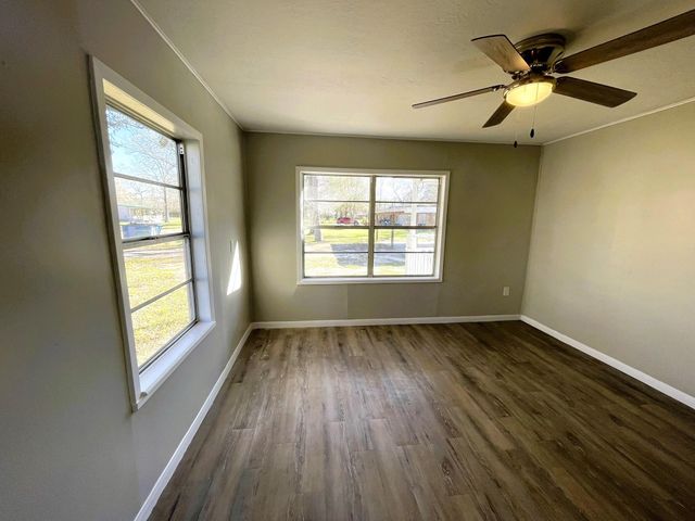 104 County Road 2401, Hull, TX 77564