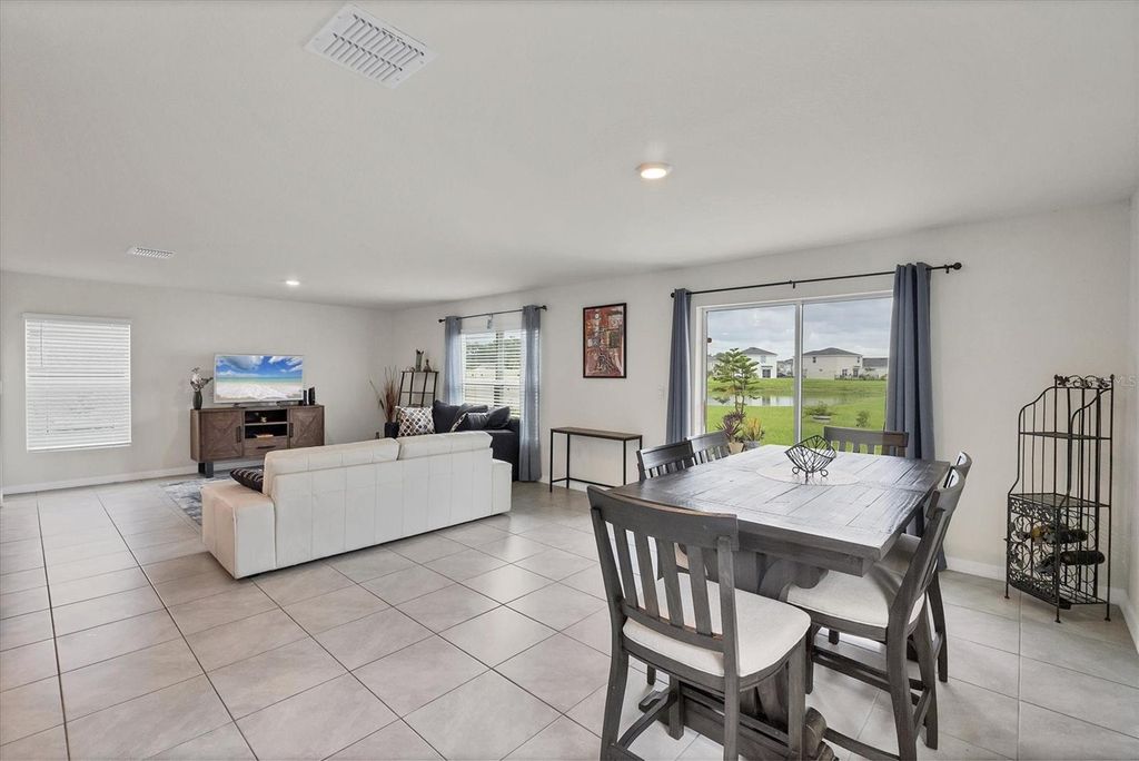 Image 7 of property listing at 3816 CALAMITY TERRACE, Bradenton, FL 34208