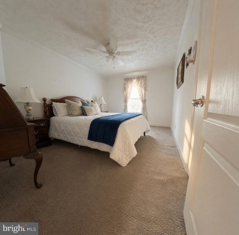 110 E HARBOR DR, Reedville, VA 22539