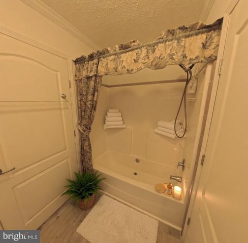110 E HARBOR DR, Reedville, VA 22539