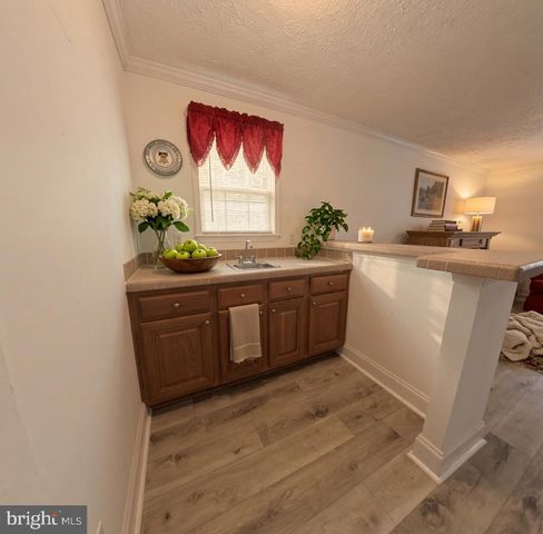 110 E HARBOR DR, Reedville, VA 22539