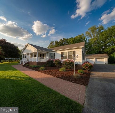 110 E HARBOR DR, Reedville, VA 22539