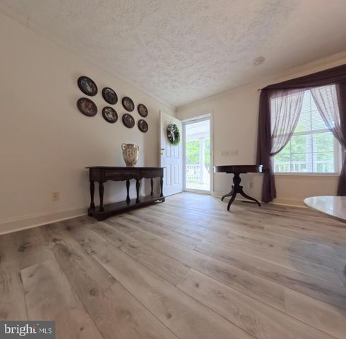 110 E HARBOR DR, Reedville, VA 22539