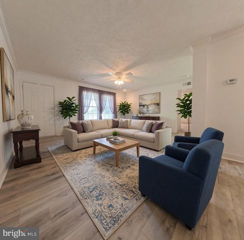 110 E HARBOR DR, Reedville, VA 22539