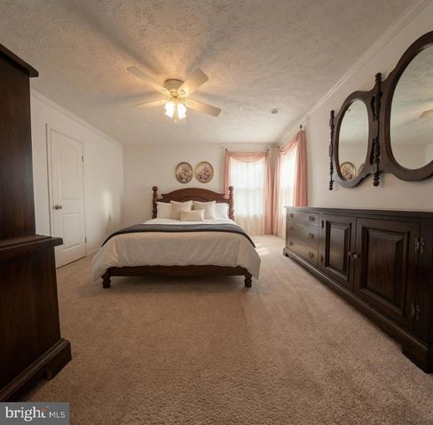 110 E HARBOR DR, Reedville, VA 22539