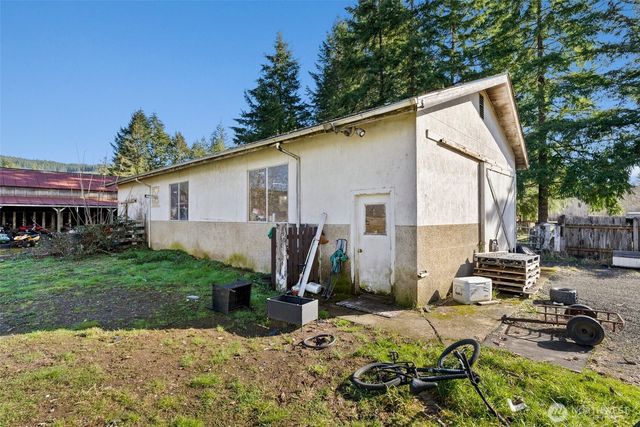 252 Porter Creek Road, Elma, WA 98541