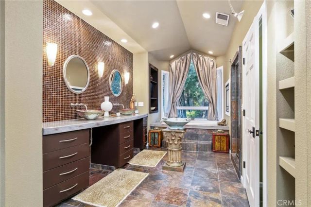 2351 Lynborough Court, Turlock, CA 95382