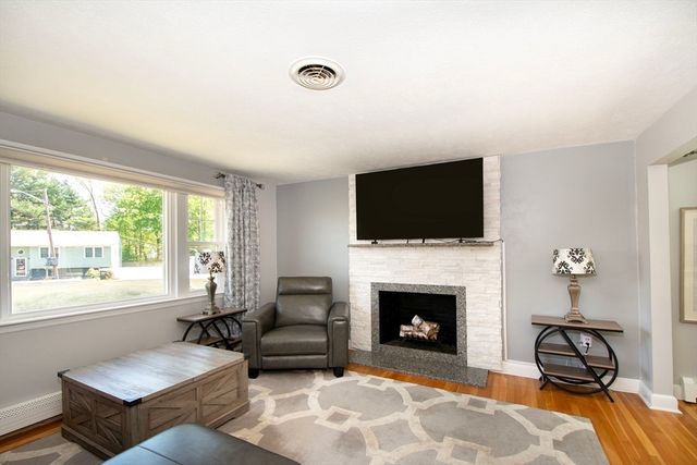 49 Woodman Cir, Weymouth, MA 02190