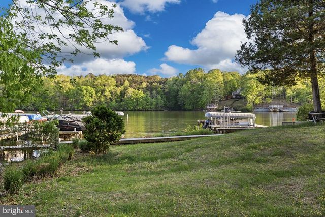 5500 HICKORY TREE LN, Mineral, VA 23117