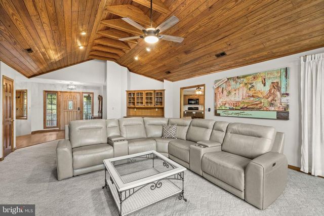 5500 HICKORY TREE LN, Mineral, VA 23117