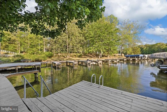 5500 HICKORY TREE LN, Mineral, VA 23117
