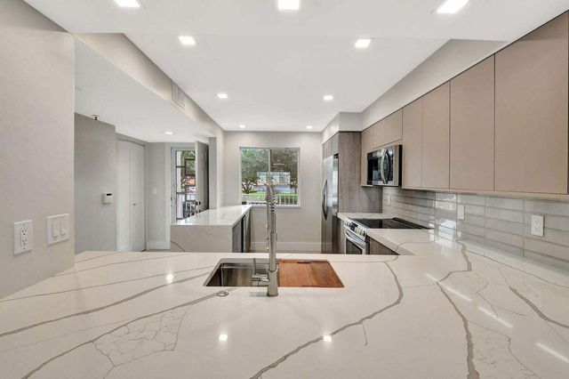 14095 Royal Vista Drive 202, Delray Beach, FL 33484